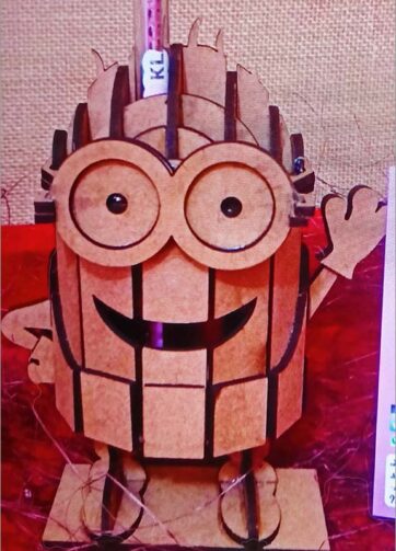 Pen/pencil holder ‘Minion’ themed